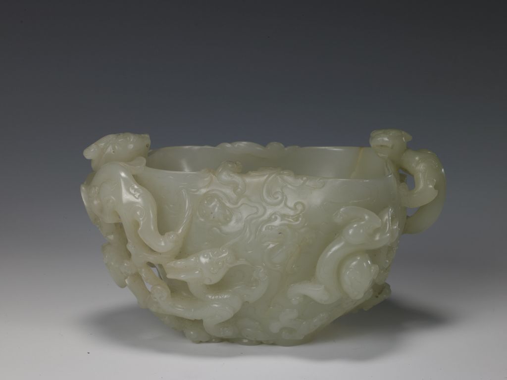 图片[1]-White jade dragon phoenix cloud dragon design cup-China Archive